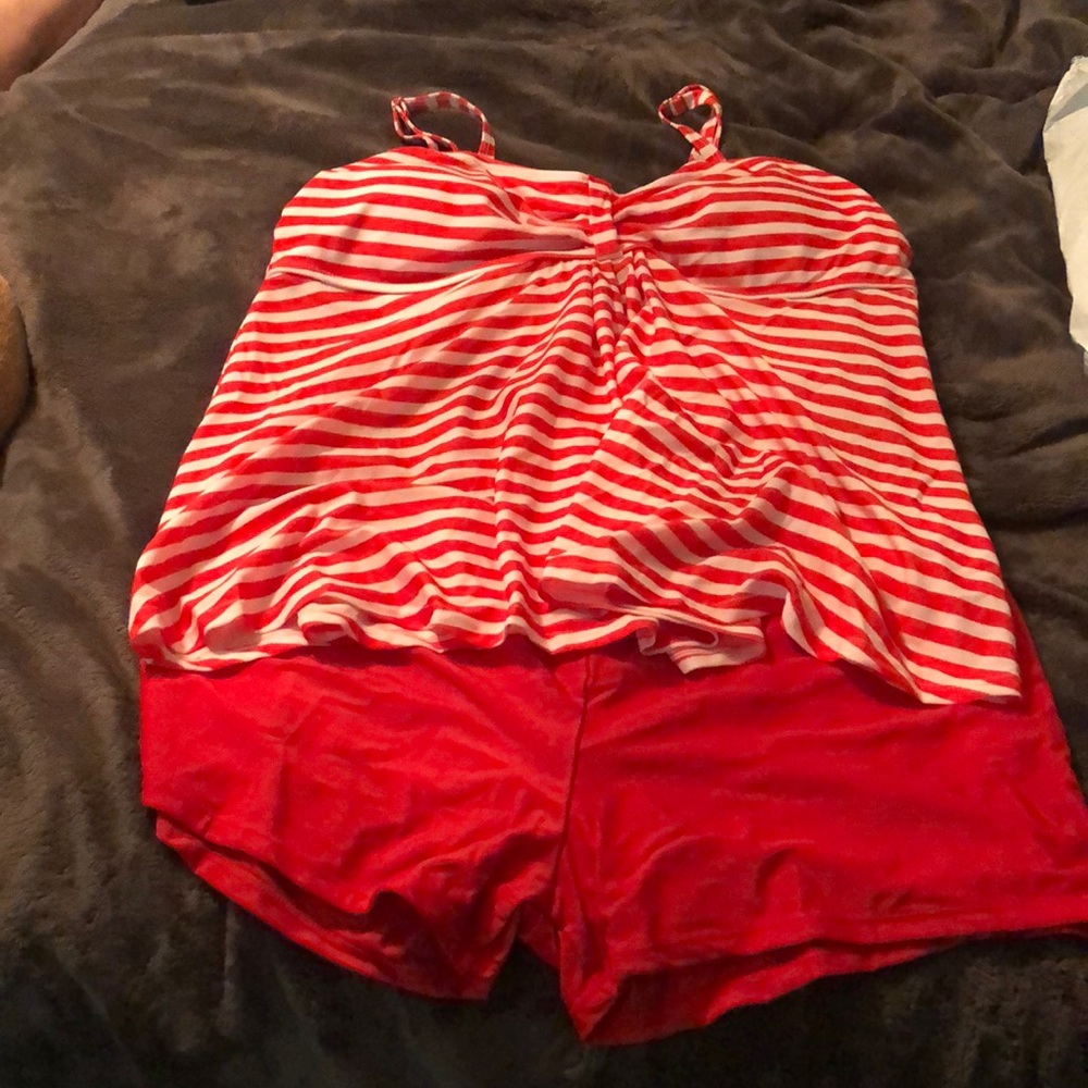 NWT bathing suit! Tankini with adjustable straps and boy shorts.